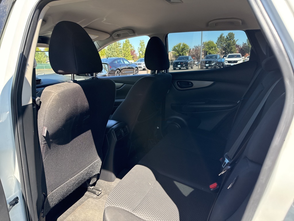 2021 Nissan Rogue Sport S photo 17