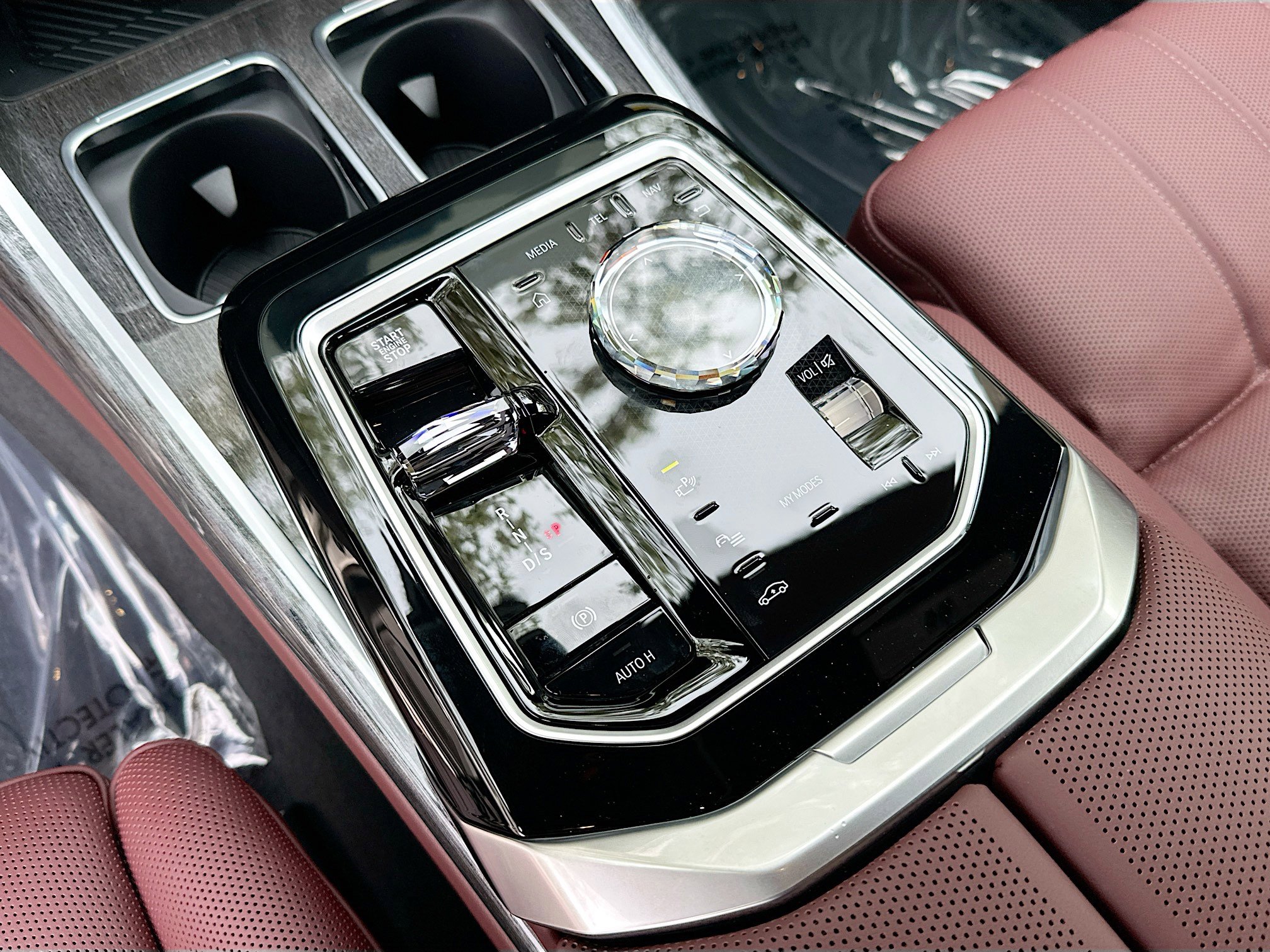 2026 Bmw 740i photo 14