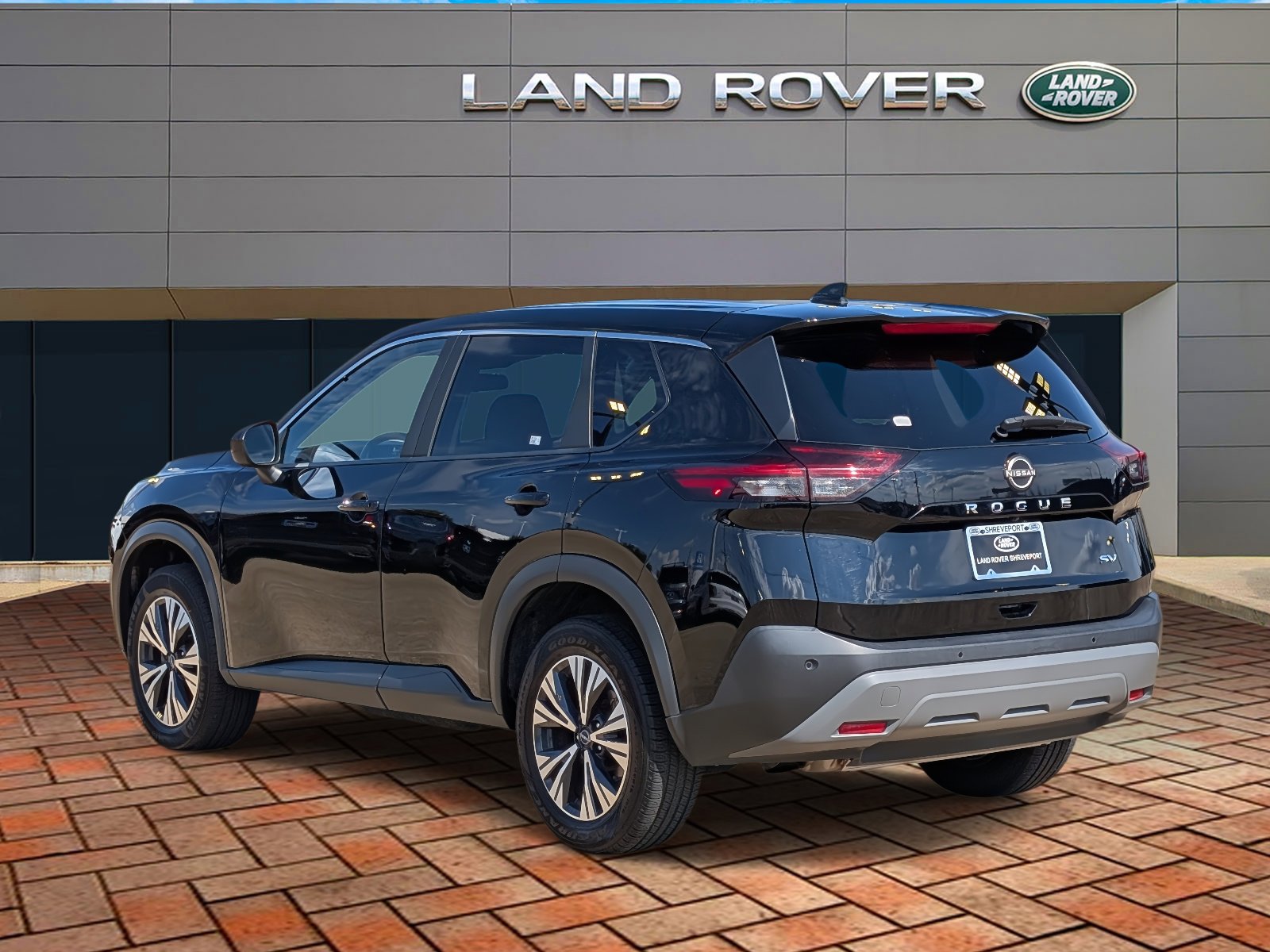 2023 Nissan Rogue SV photo 3