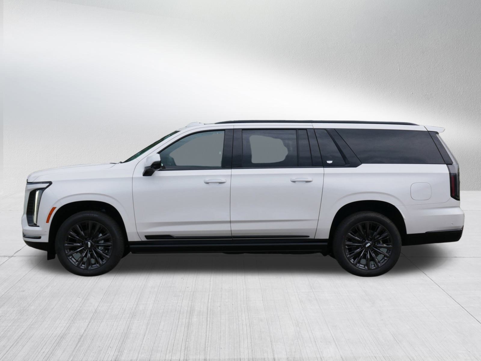 2025 Cadillac Escalade ESV Sport photo 4