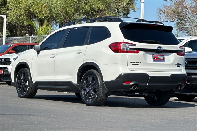 2023 Subaru Ascent Onyx Edition photo 6