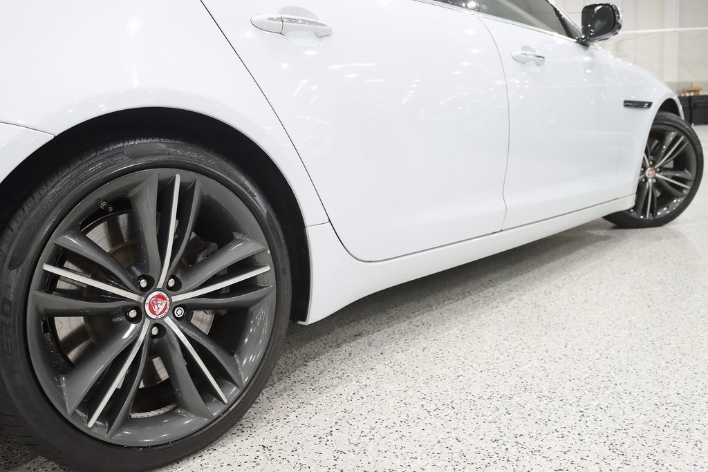 2019 Jaguar XJ XJL Supercharged photo 12