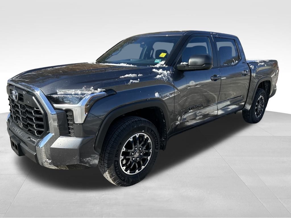2025 Toyota Tundra SR5's photo