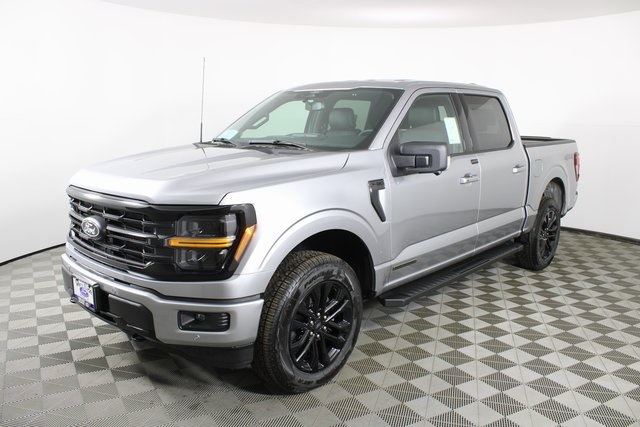 2025 Ford F-150 XLT photo 3