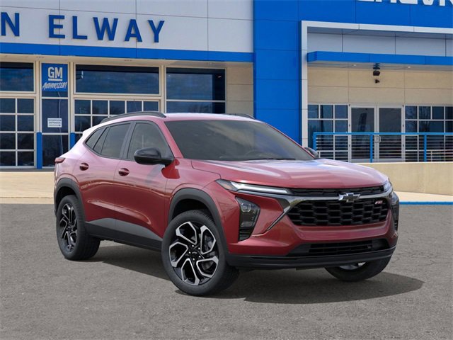 2025 Chevrolet Trax photo 2