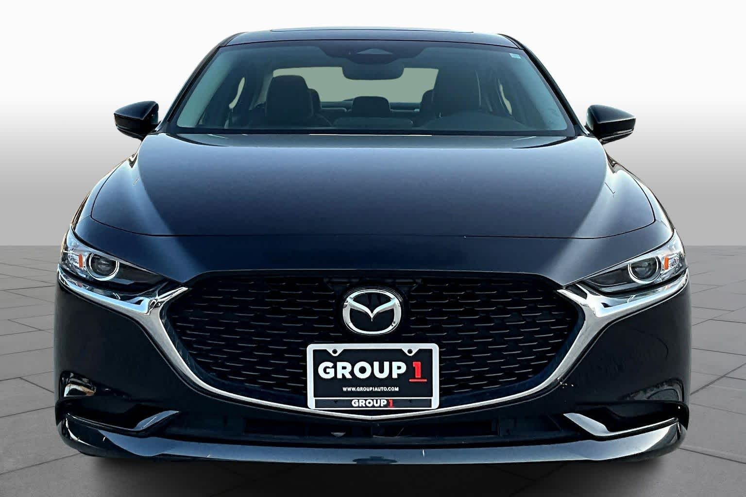 2025 Mazda Mazda3 2.5 s Preferred photo 3