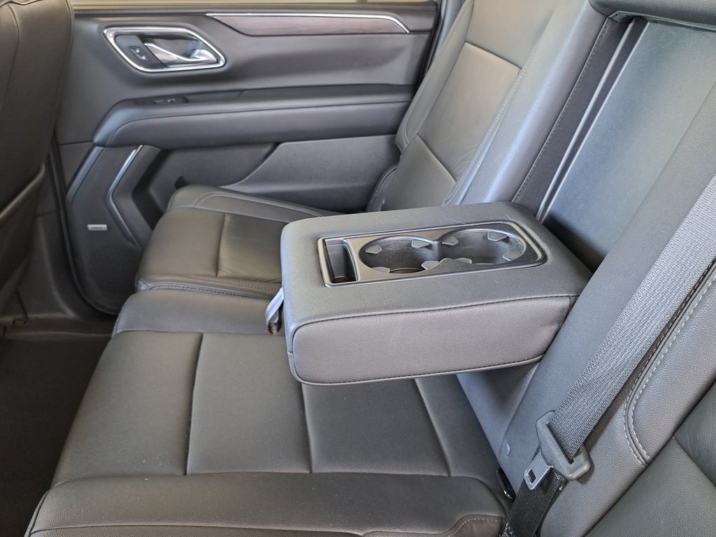 2023 Chevrolet Suburban LT photo 28
