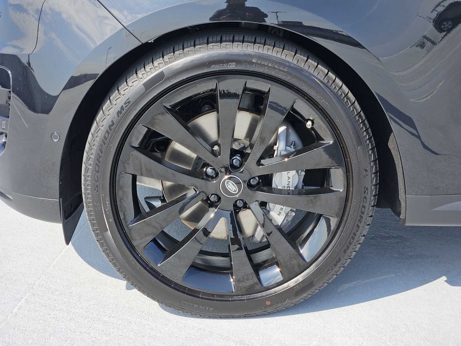 2025 Land Rover Range Rover Sport SE photo 10