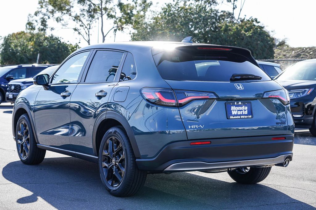 2025 Honda HR-V Sport photo 7