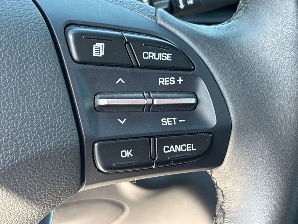 2020 Hyundai Elantra Value Edition photo 22