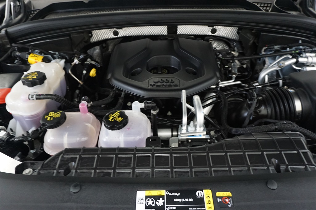 2024 Jeep Cherokee Base photo 23