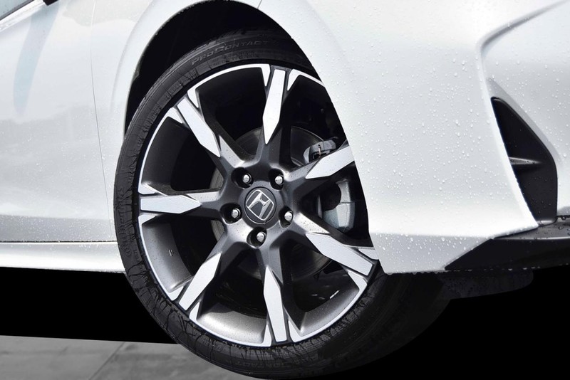 2026 Honda Civic Sport Touring Hybrid photo 2