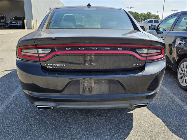 2016 Dodge Charger SXT photo 13