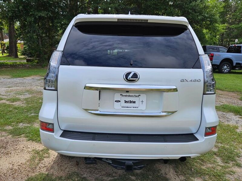 2023 Lexus GX 460 Premium photo 9