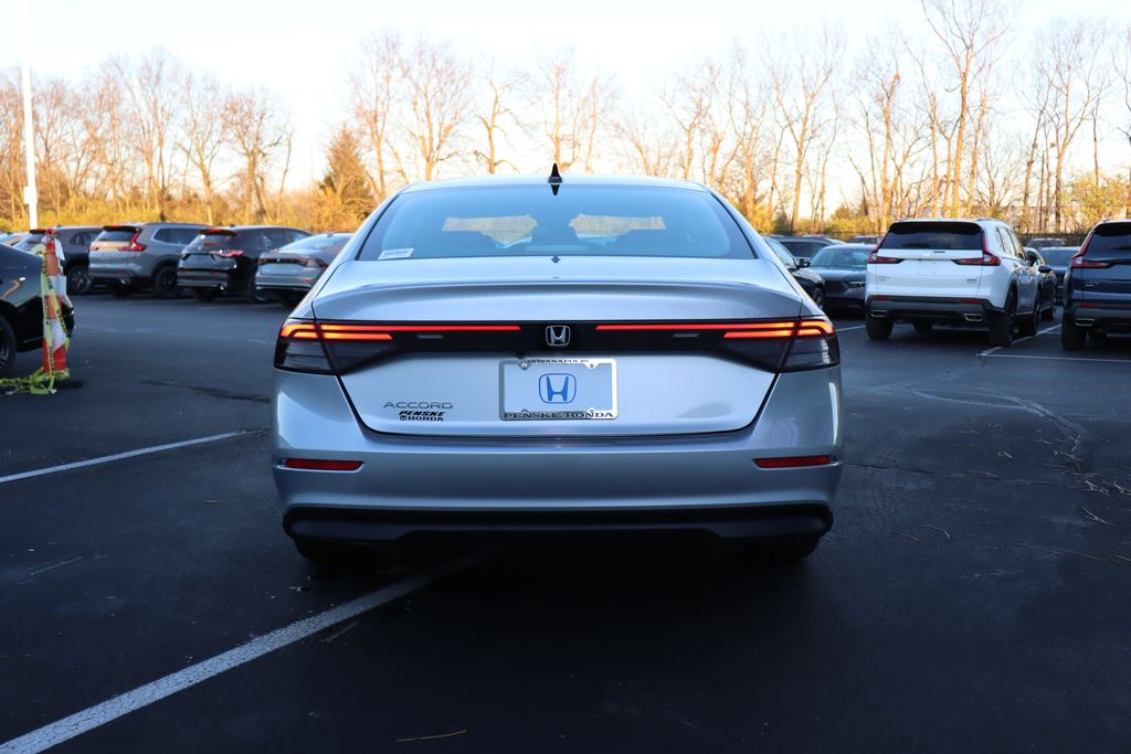 2025 Honda Accord SE photo 4