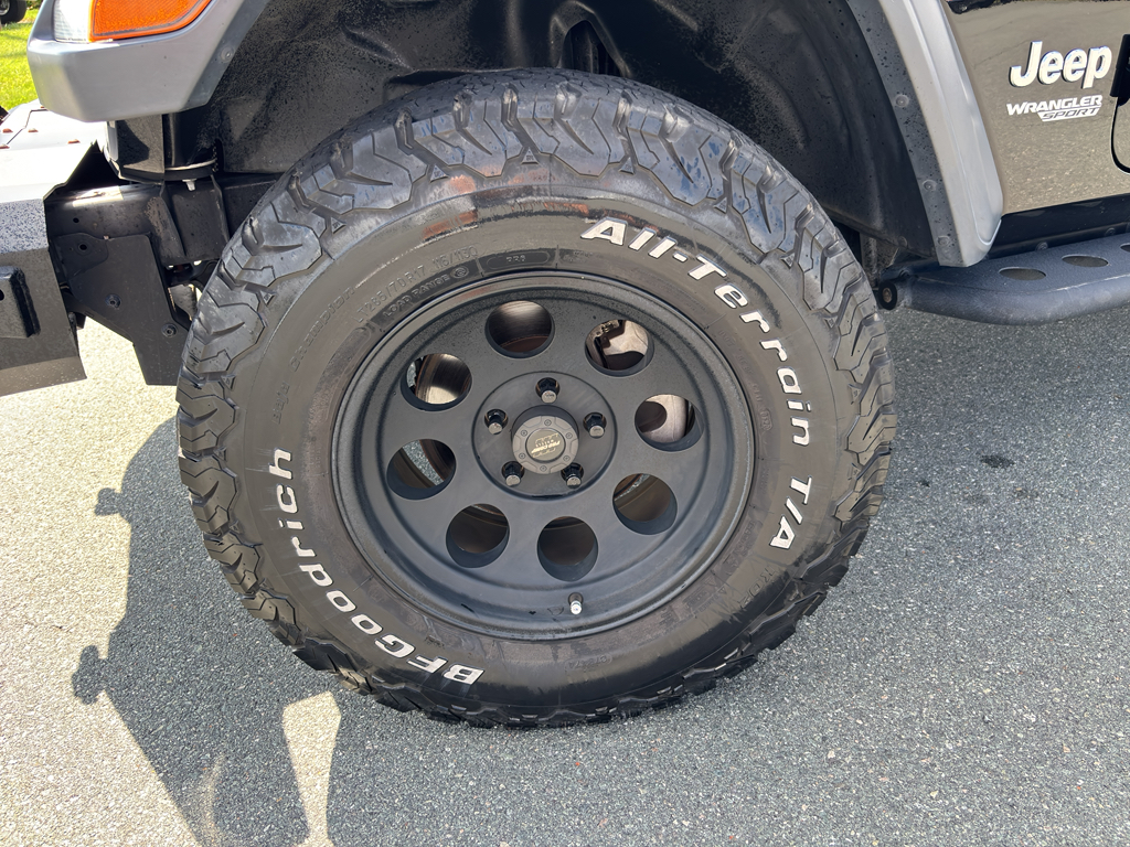 2020 Jeep Wrangler Sport S photo 13