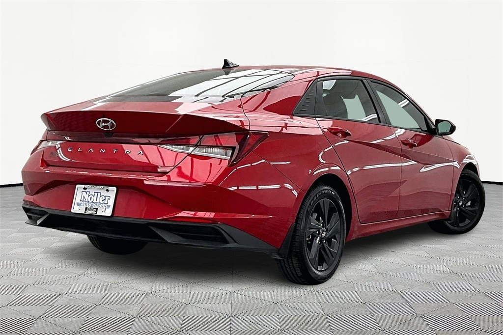 Used 2023 Hyundai Elantra SEL with VIN 5NPLM4AG7PH112862 for sale in Kansas City