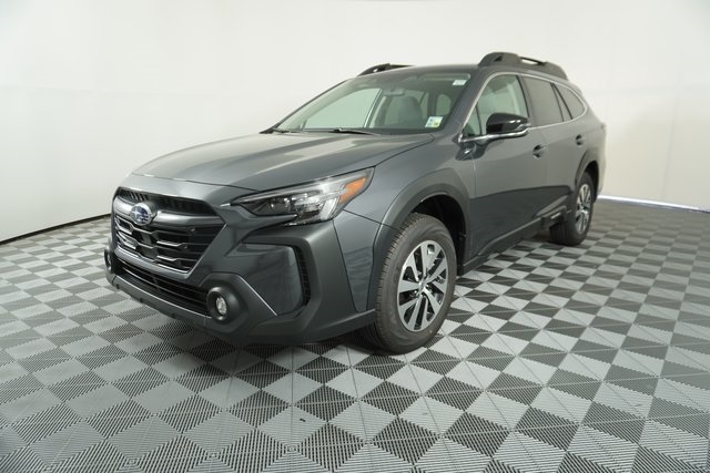 2025 Subaru Outback Premium photo 3