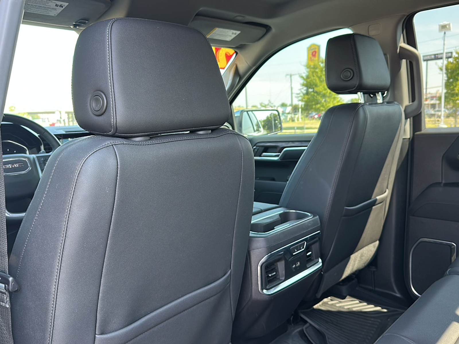 2024 Gmc Sierra 1500 SLT photo 7