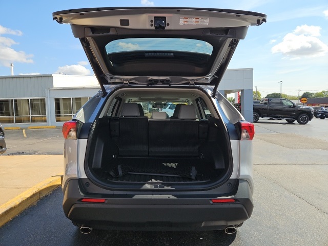 2024 Toyota RAV4 XLE Premium photo 10