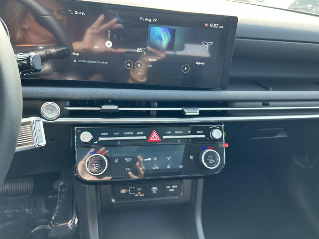 2025 Hyundai Tucson Hybrid SEL Convenience photo 17