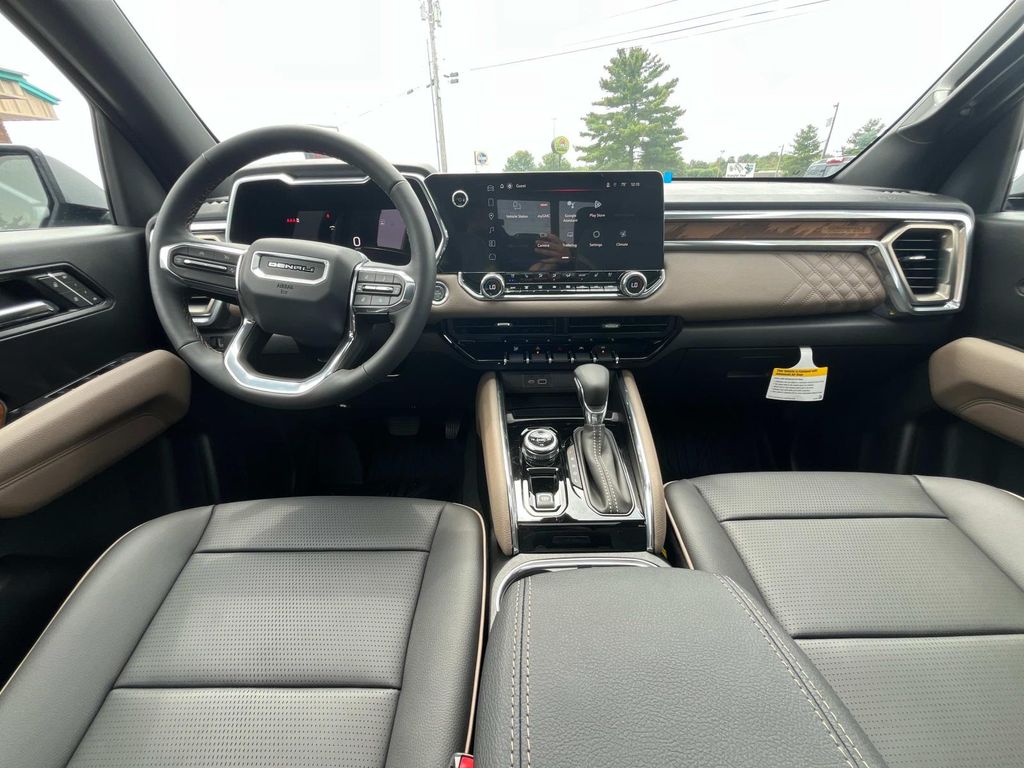 2026 Gmc Canyon Denali photo 13