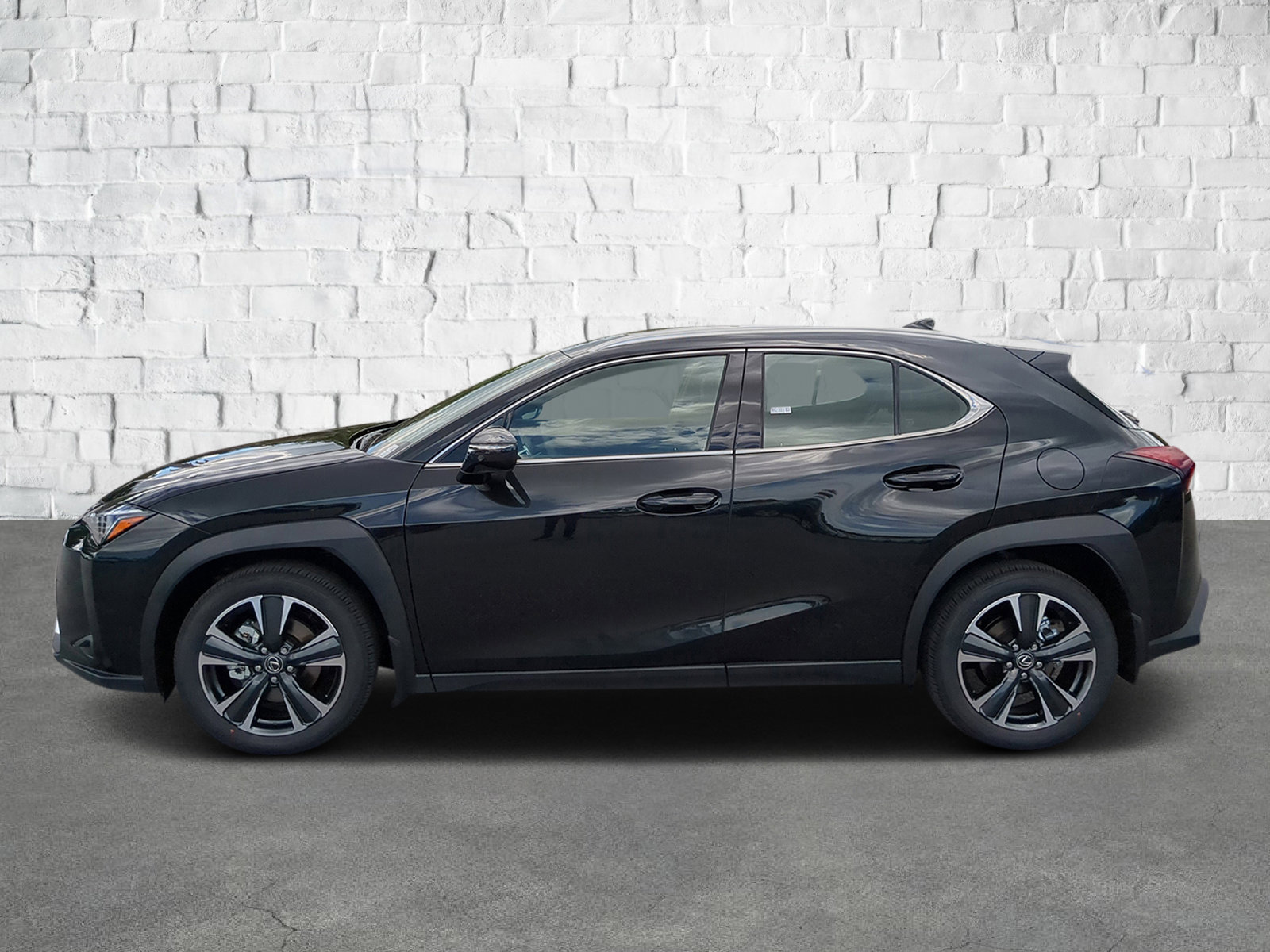 2025 Lexus UX photo 7