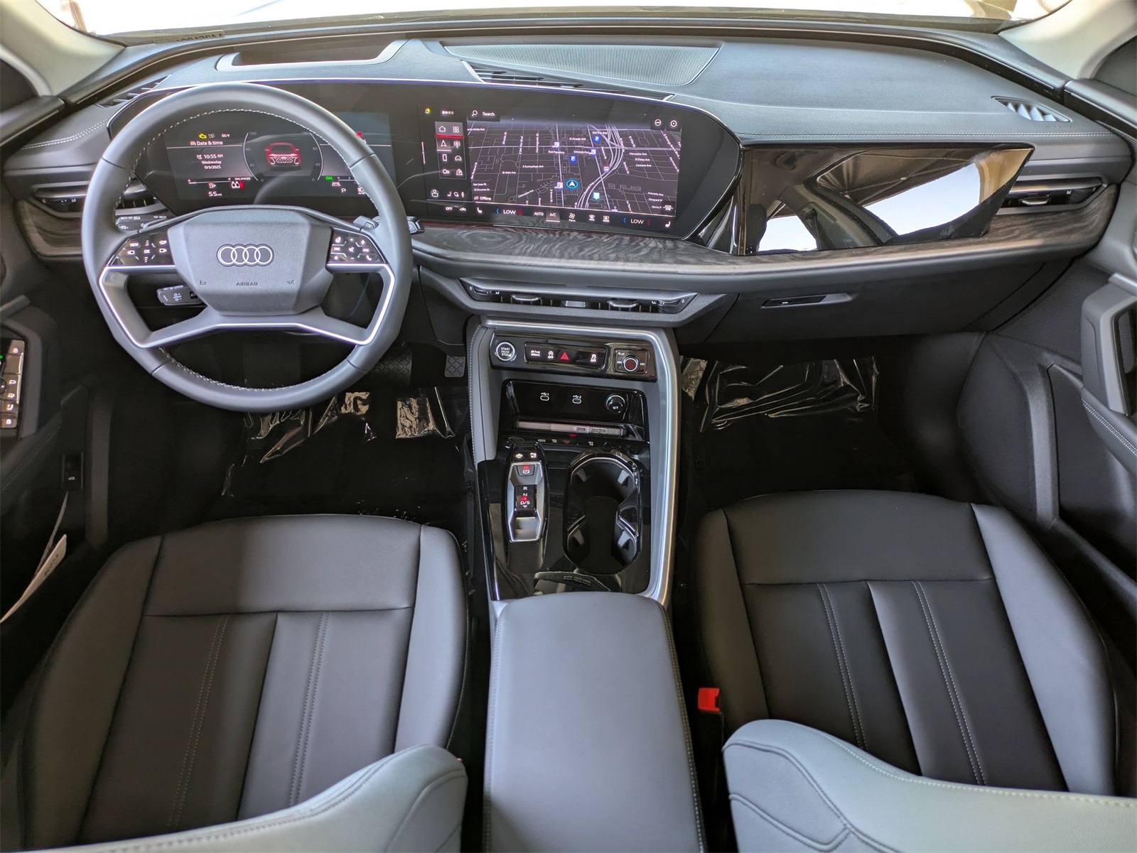 2025 Audi Q5 2.0T Premium Plus photo 4