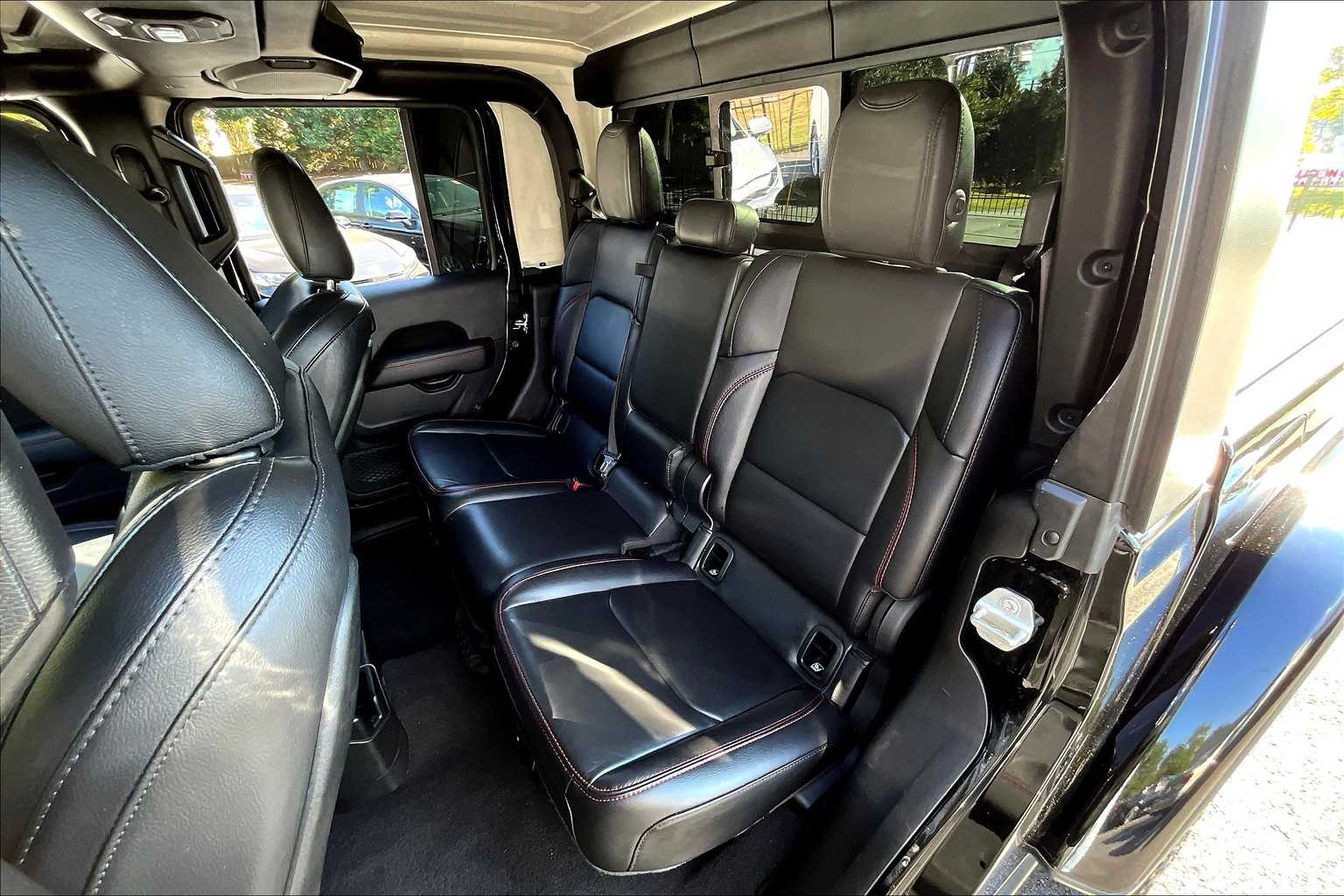 2021 Jeep Gladiator Rubicon photo 18