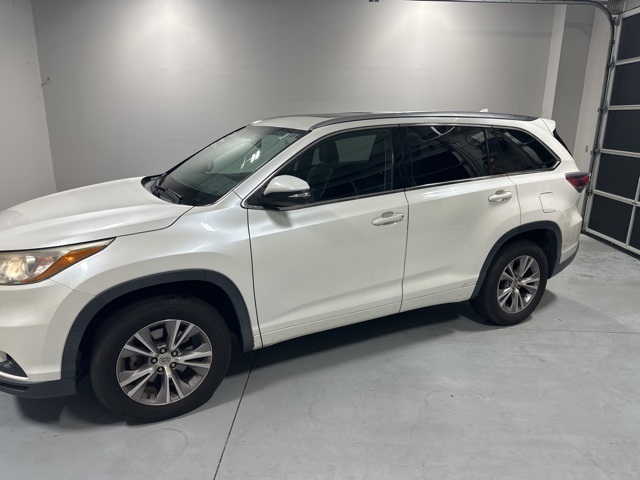 2015 Toyota Highlander XLE photo 2