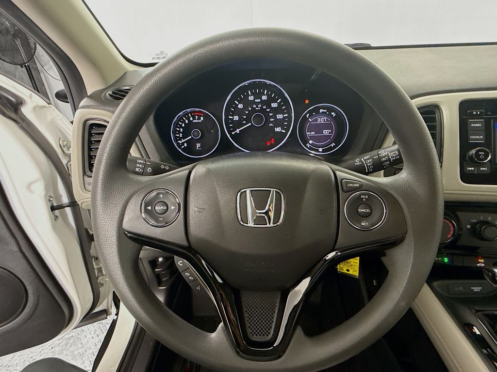 2016 Honda HR-V LX photo 11