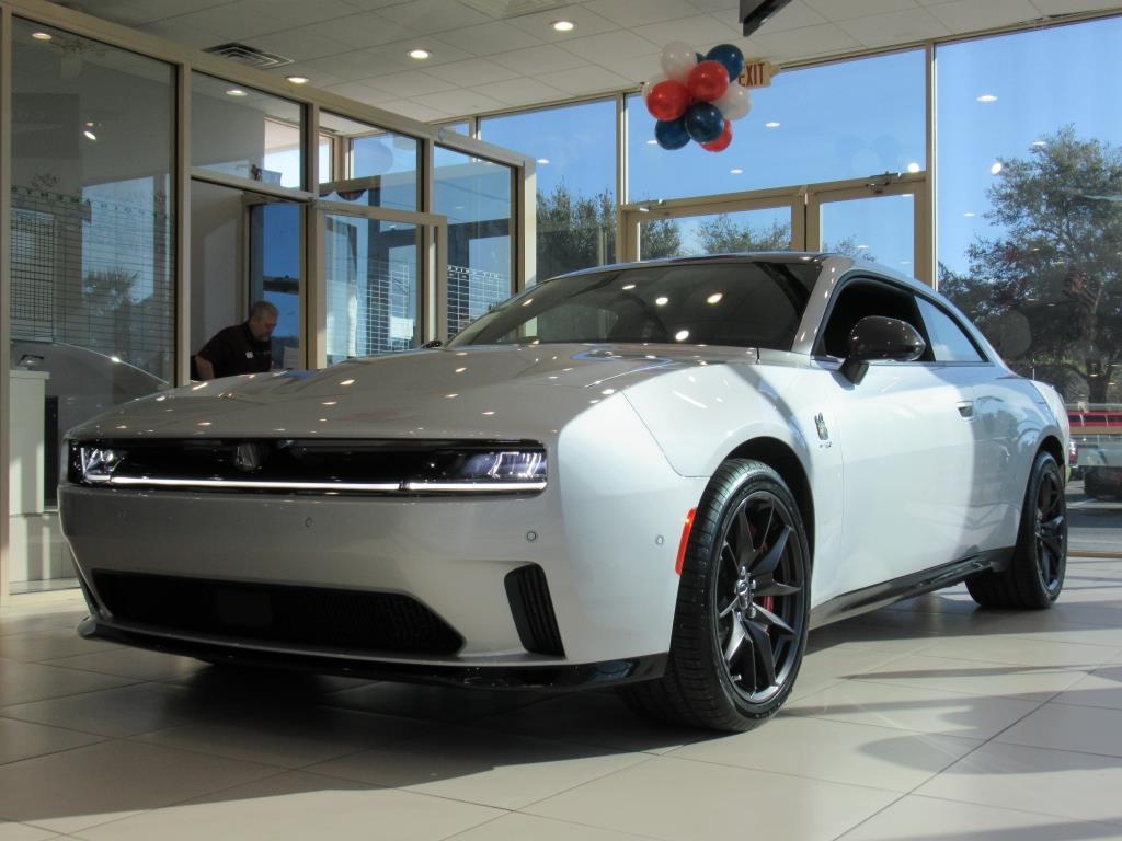 2024 Dodge Charger R/T Scat Pack photo 4