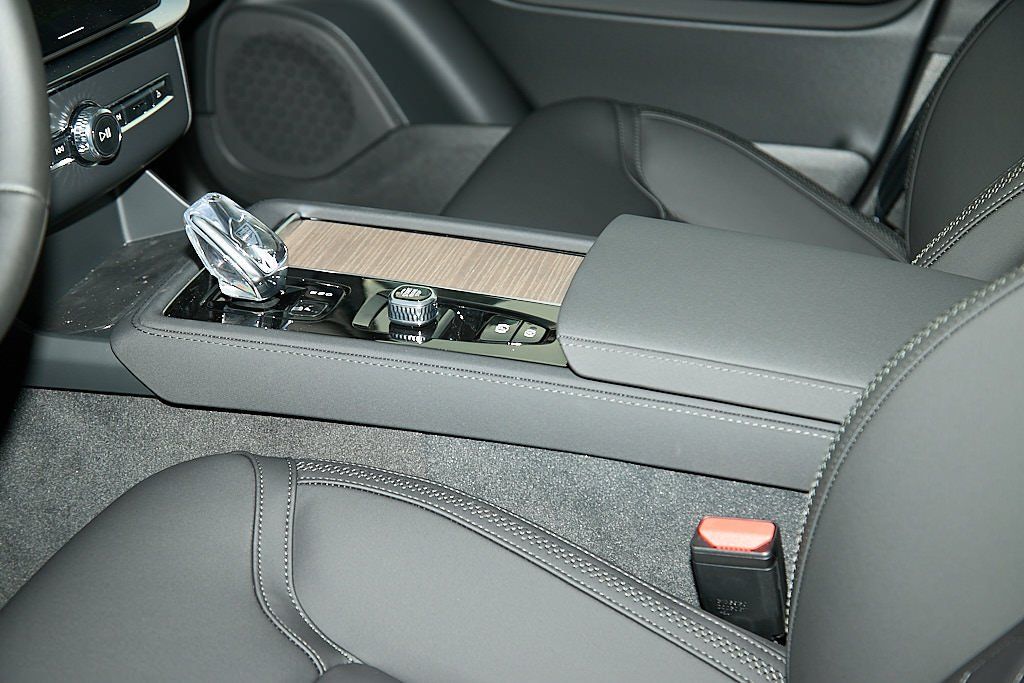 2026 VOLVO XC90 - Image 14