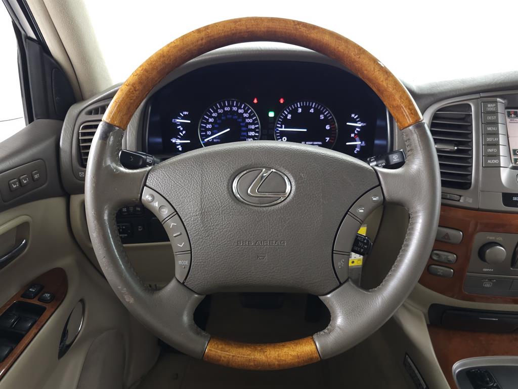 2006 Lexus LX 470 photo 15