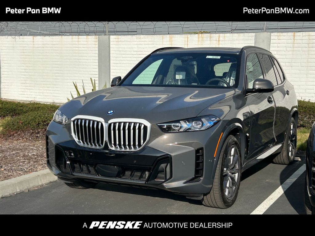 2026 BMW X5 50e's photo