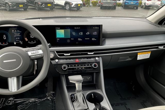 2025 Hyundai Sonata SE photo 4