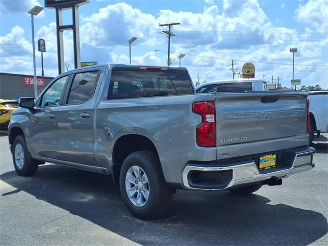 2025 Chevrolet Silverado 1500 LT photo 9