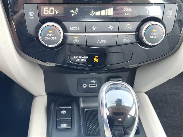 2022 Nissan Rogue Sport SL photo 13