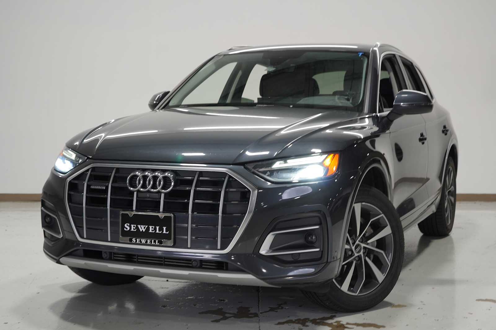 2021 Audi Q5 Premium Plus's photo