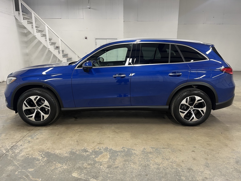 2025 Mercedes Benz GLC 350e 4MATIC photo 4