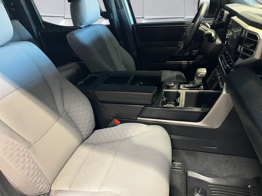 2025 Toyota Tundra SR5 photo 14