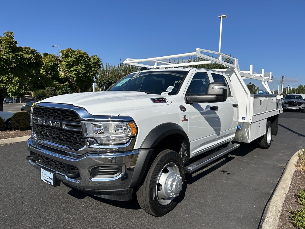 2024 Ram 4500 Tradesman photo 3