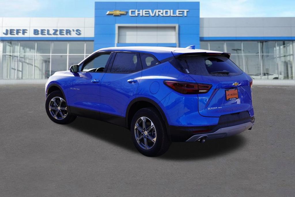 2026 Chevrolet Blazer 2LT photo 2