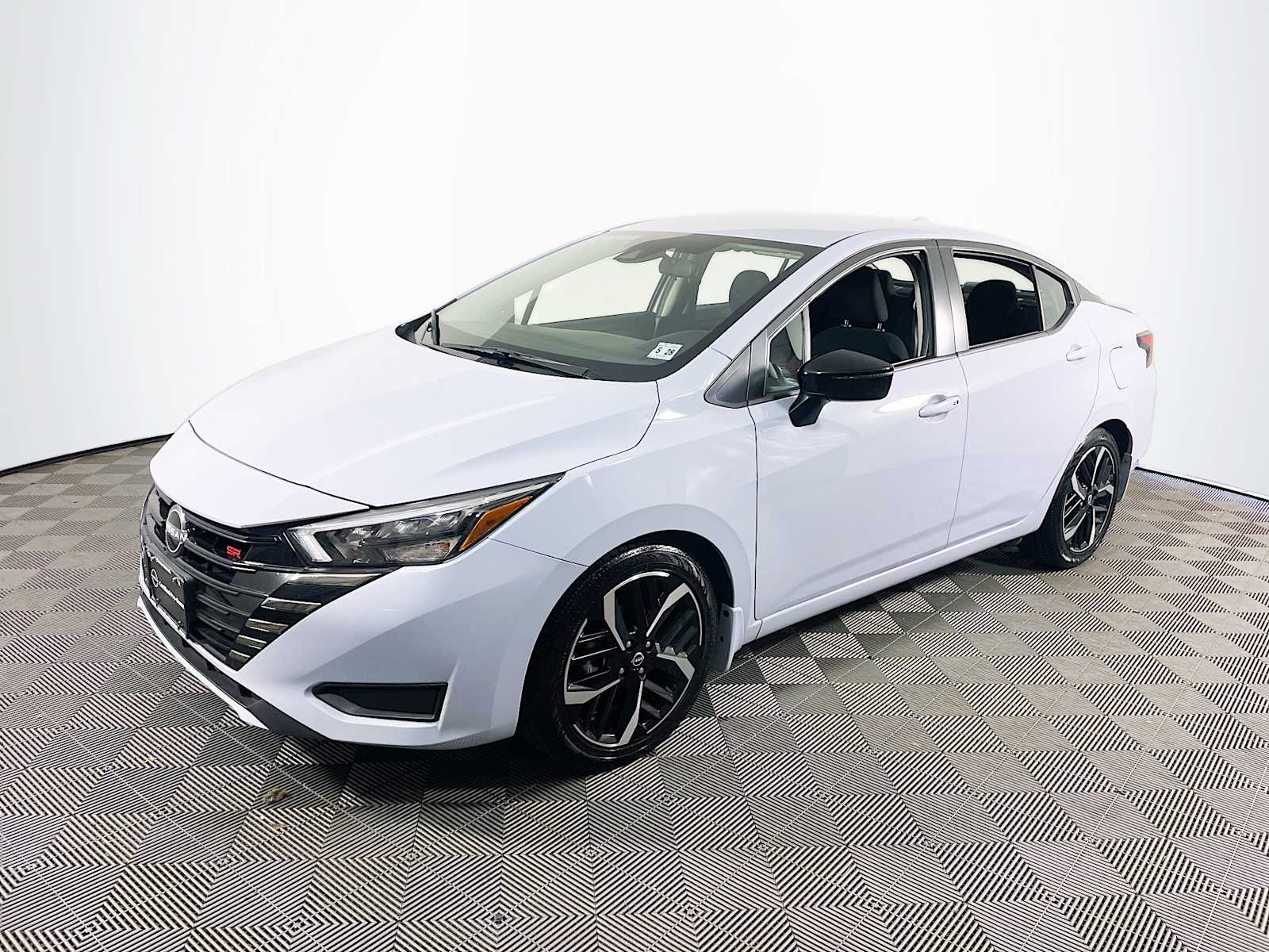 2023 Nissan Versa Sedan SR