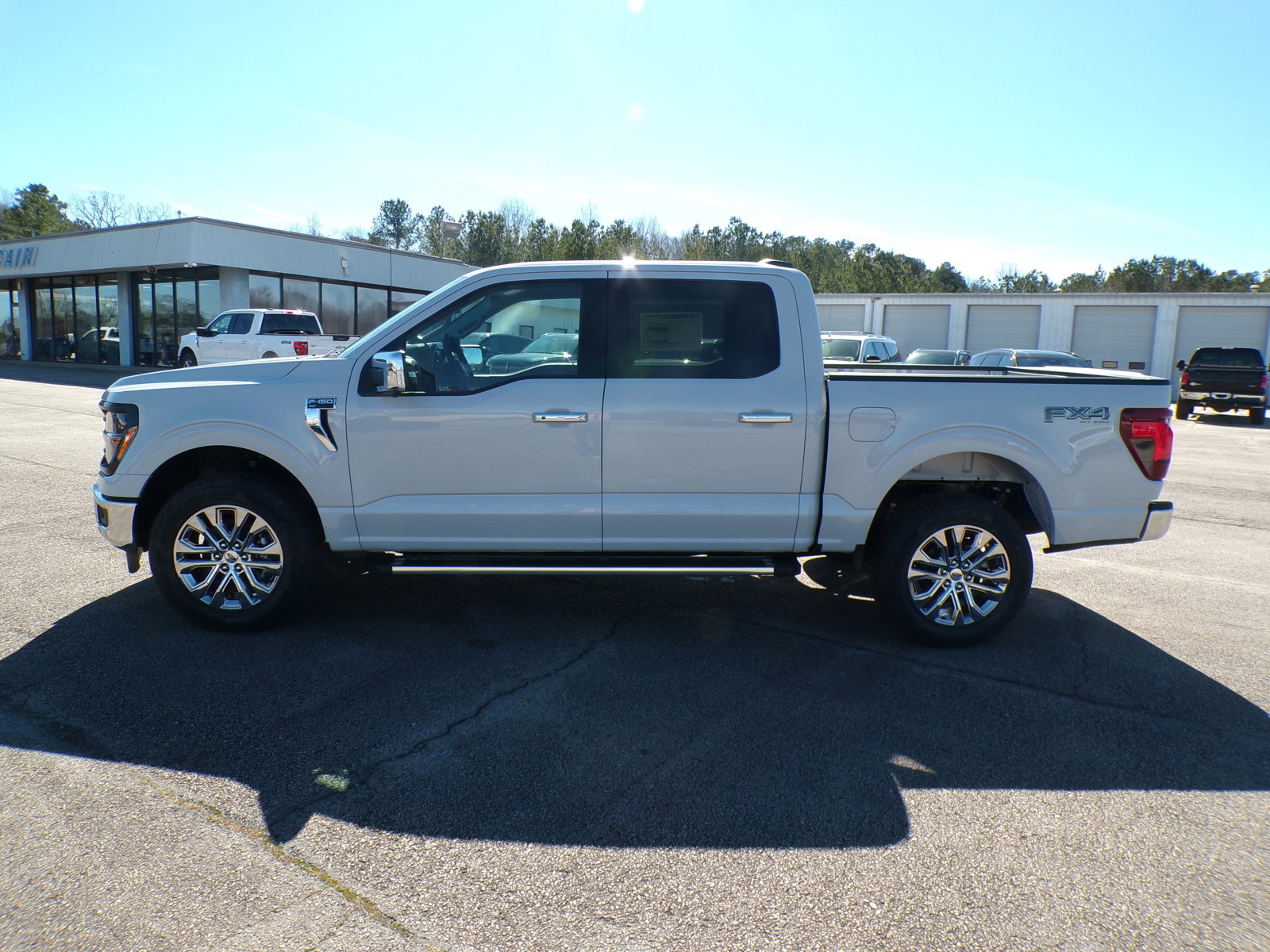 2025 Ford F-150 XLT photo 4