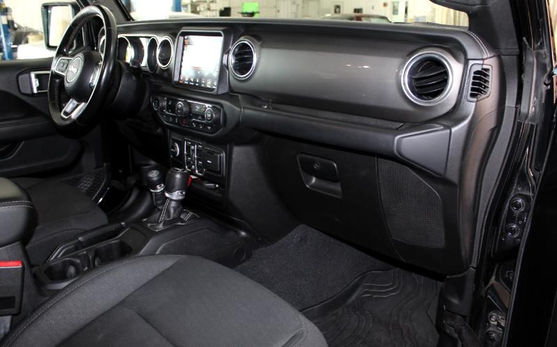 2019 Jeep Wrangler Unlimited Sahara photo 11