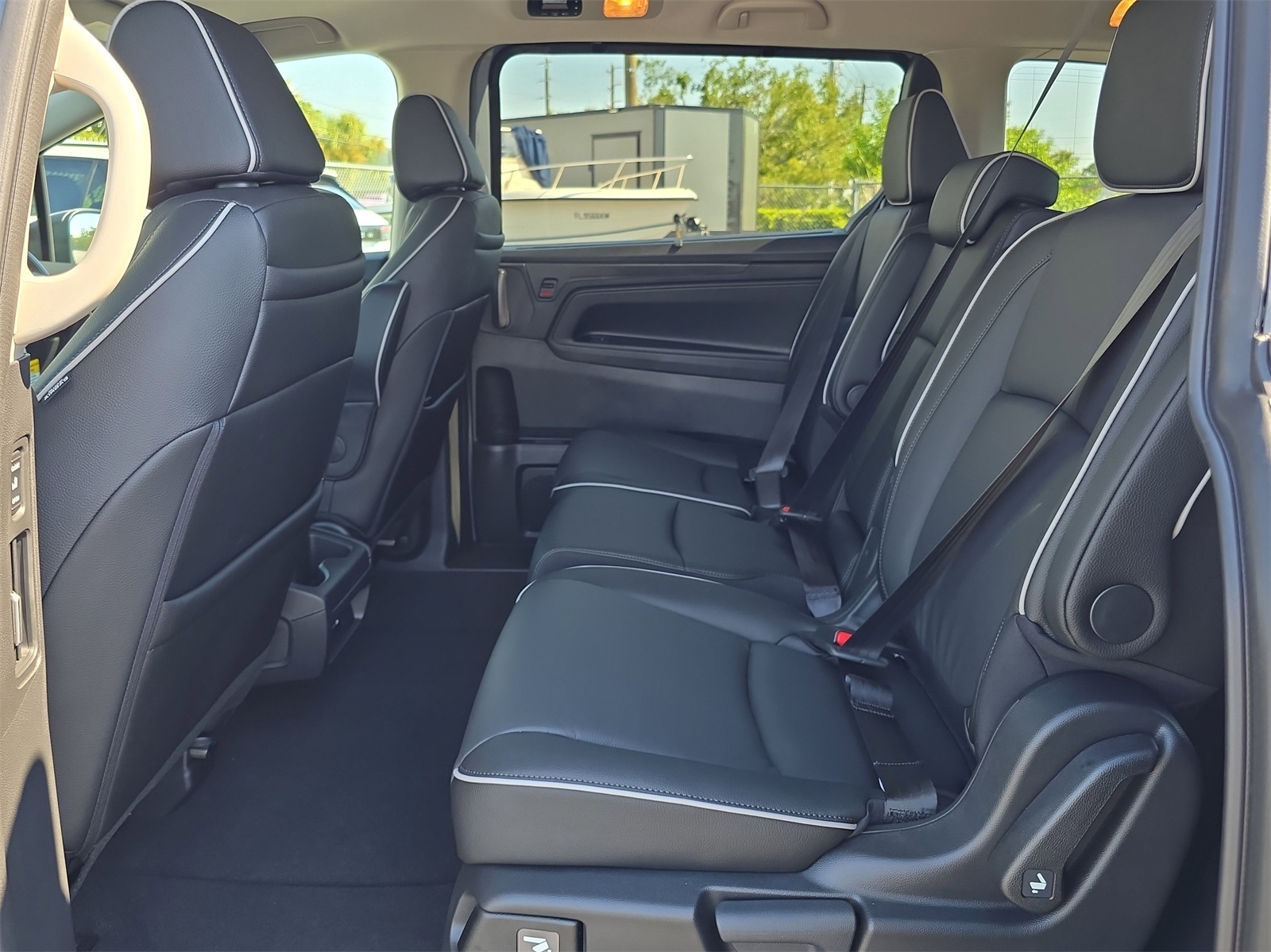 2026 Honda Odyssey Touring photo 14