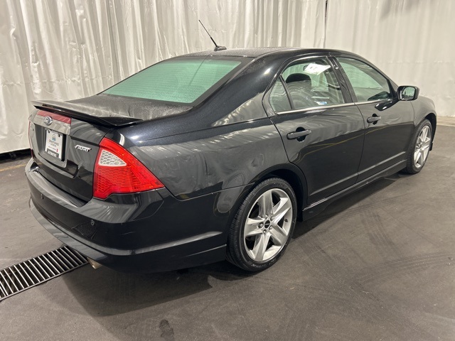 2011 Ford Fusion Sport photo 2