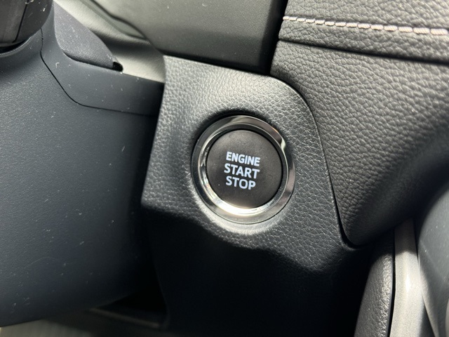 2022 Toyota RAV4 XLE photo 19