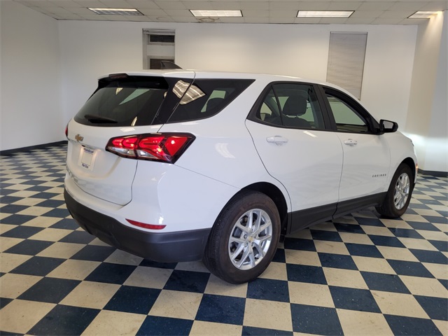 2022 Chevrolet Equinox LS photo 12